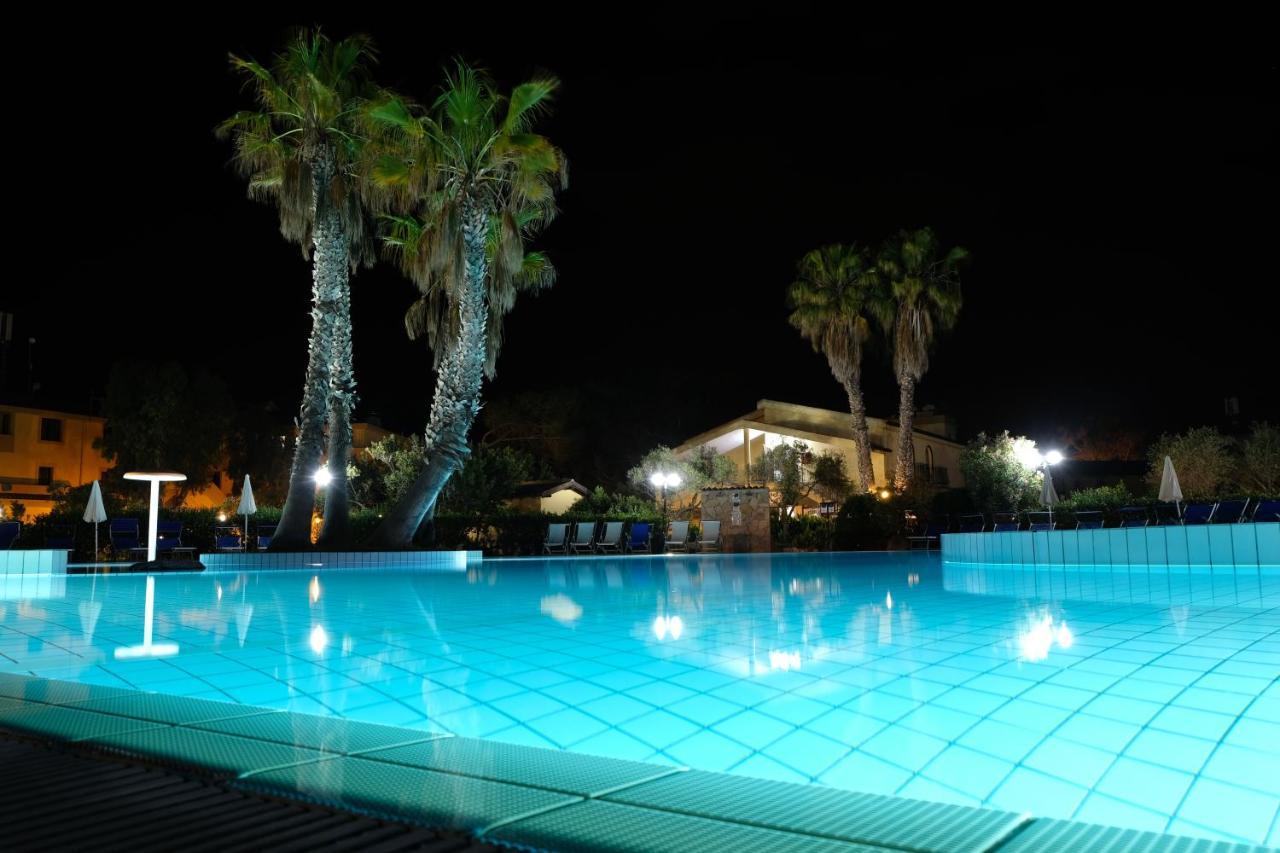 Horse Country Resort Congress & Spa - Hotel Ribot Arborea Exterior foto
