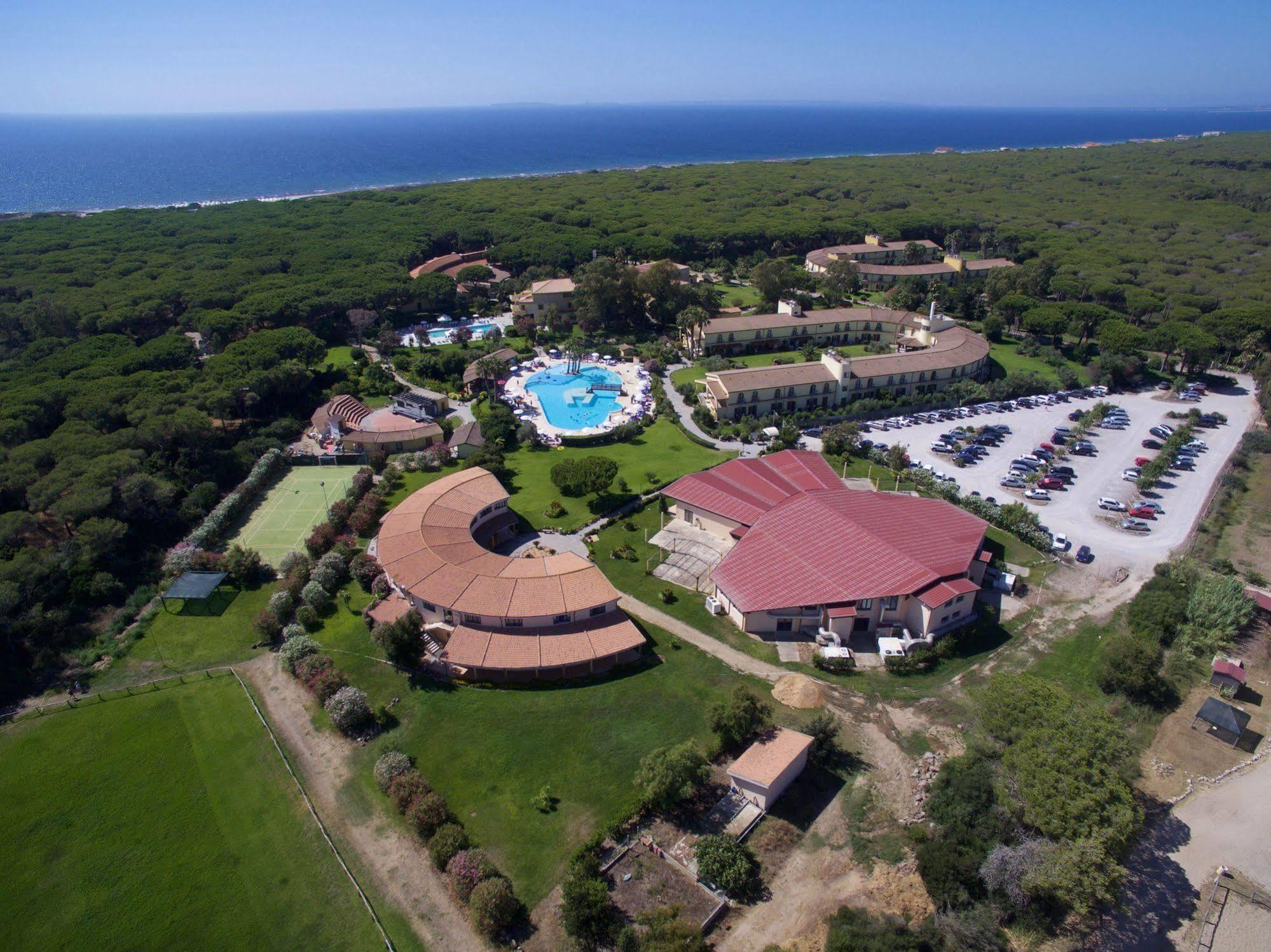 Horse Country Resort Congress & Spa - Hotel Ribot Arborea Exterior foto
