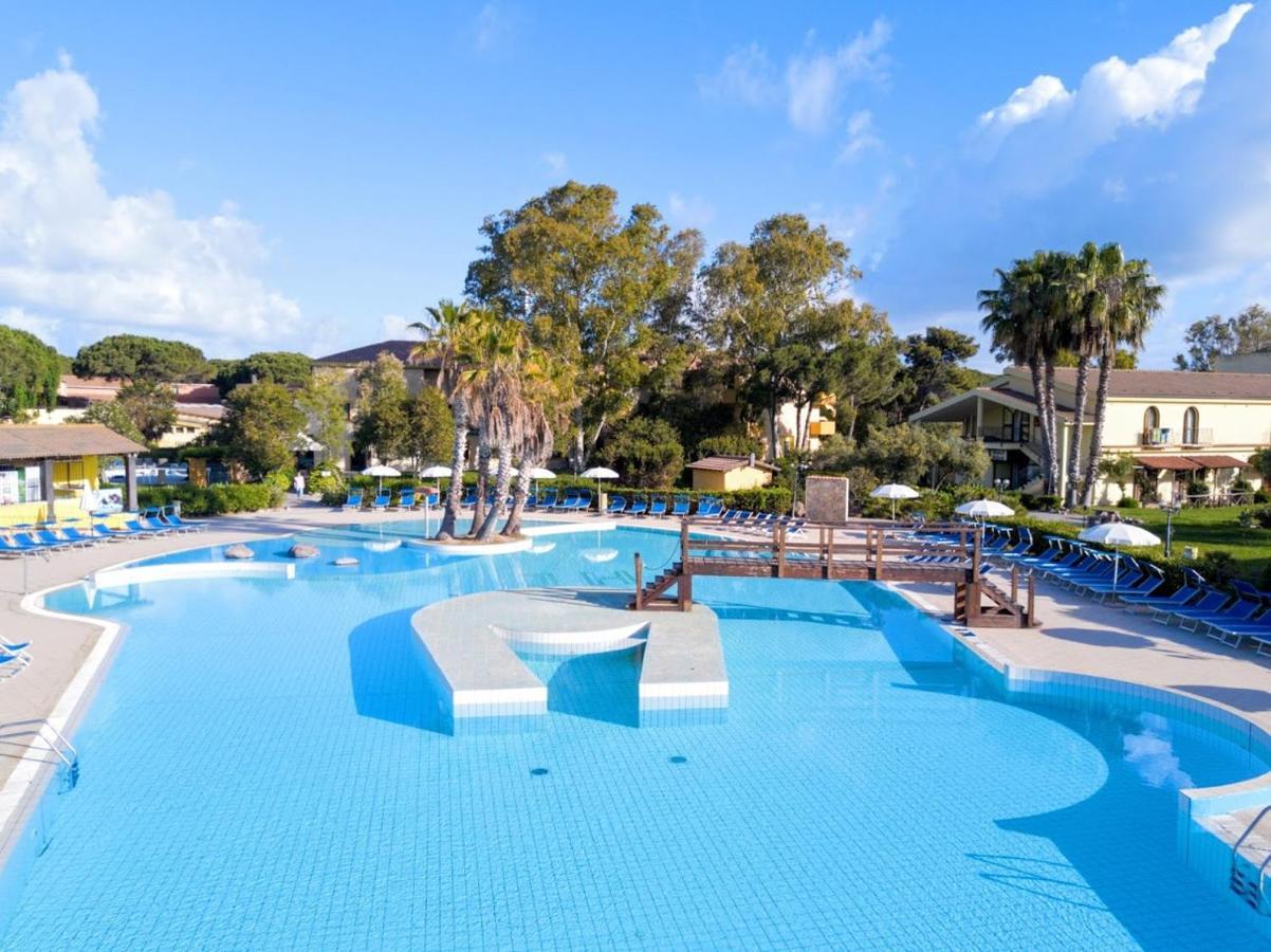 Horse Country Resort Congress & Spa - Hotel Ribot Arborea Exterior foto