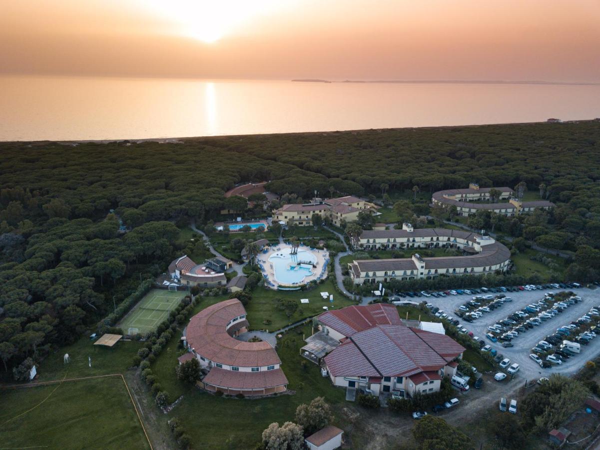 Horse Country Resort Congress & Spa - Hotel Ribot Arborea Exterior foto
