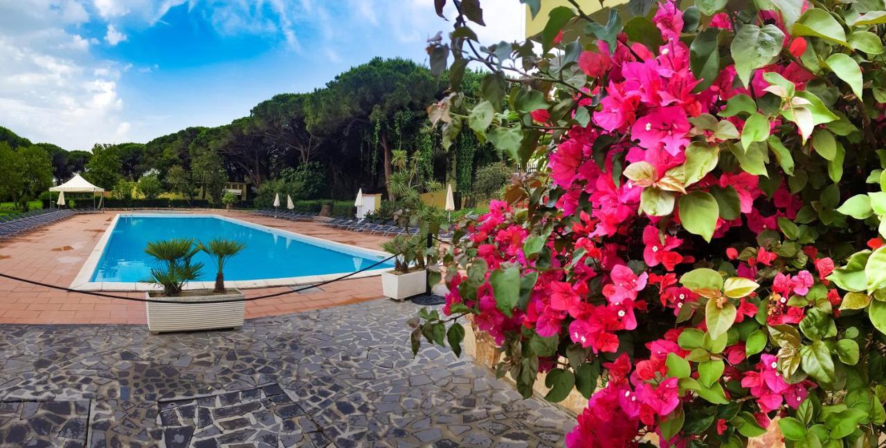 Horse Country Resort Congress & Spa - Hotel Ribot Arborea Exterior foto