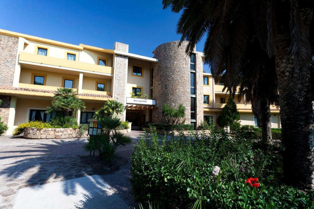 Horse Country Resort Congress & Spa - Hotel Ribot Arborea Exterior foto